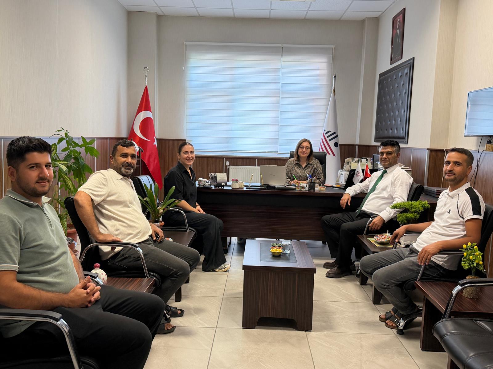 Sağlık Hizmetleri Meslek Yüksekokulu'nda Destek Personeli ile Değerlendirme Toplantısı Gerçekleştirildi